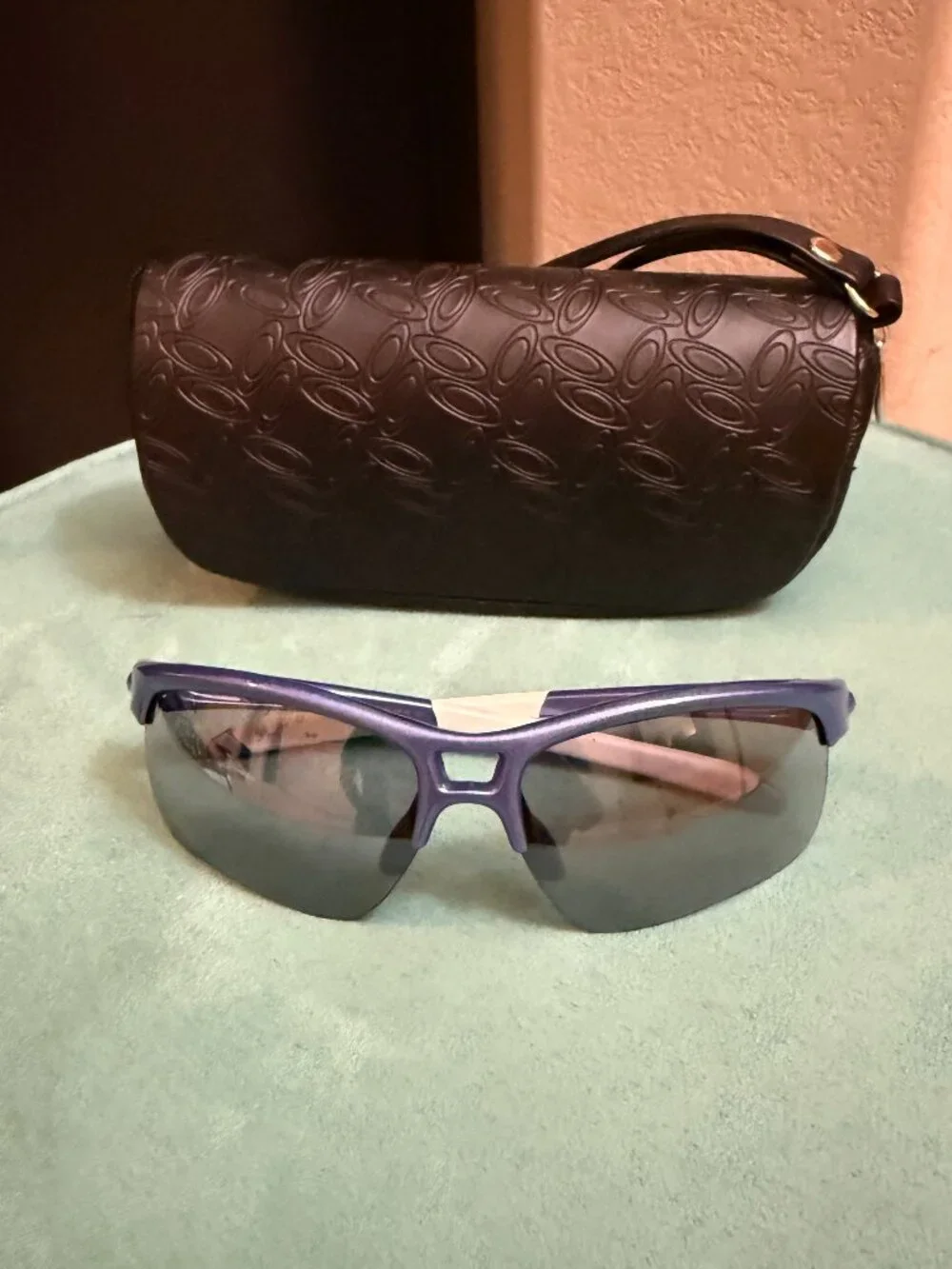 Women's / Youth Oakley Flak Sunglasses with case - Purple and white, gray lens